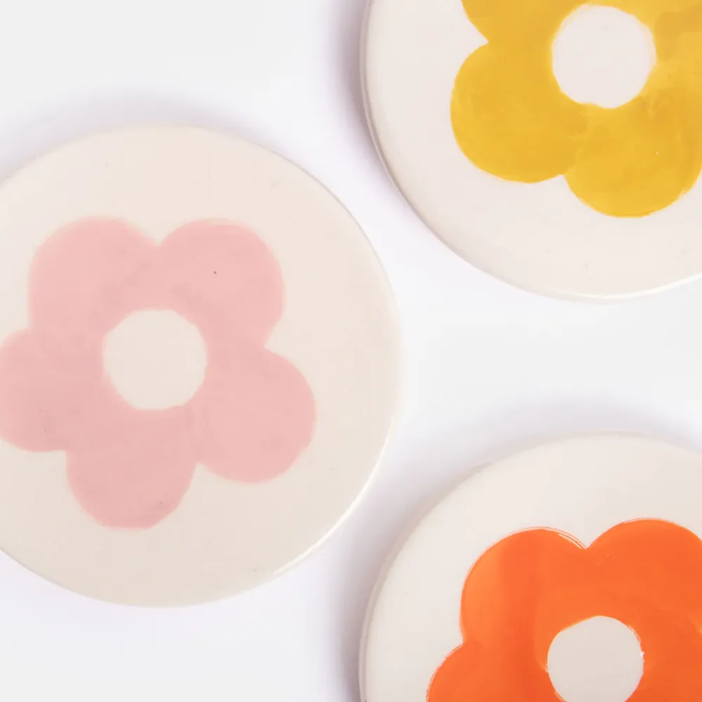 Set of 4 Stoneware Flower Coasters>Caroline Gardner Hot